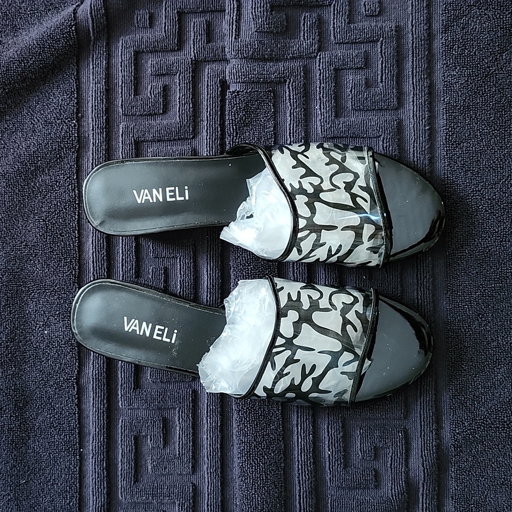VANELI SANDALS
